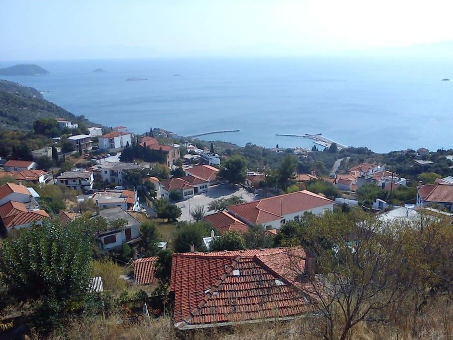 Viewtyhouse Villa Atheato Bagian luar foto