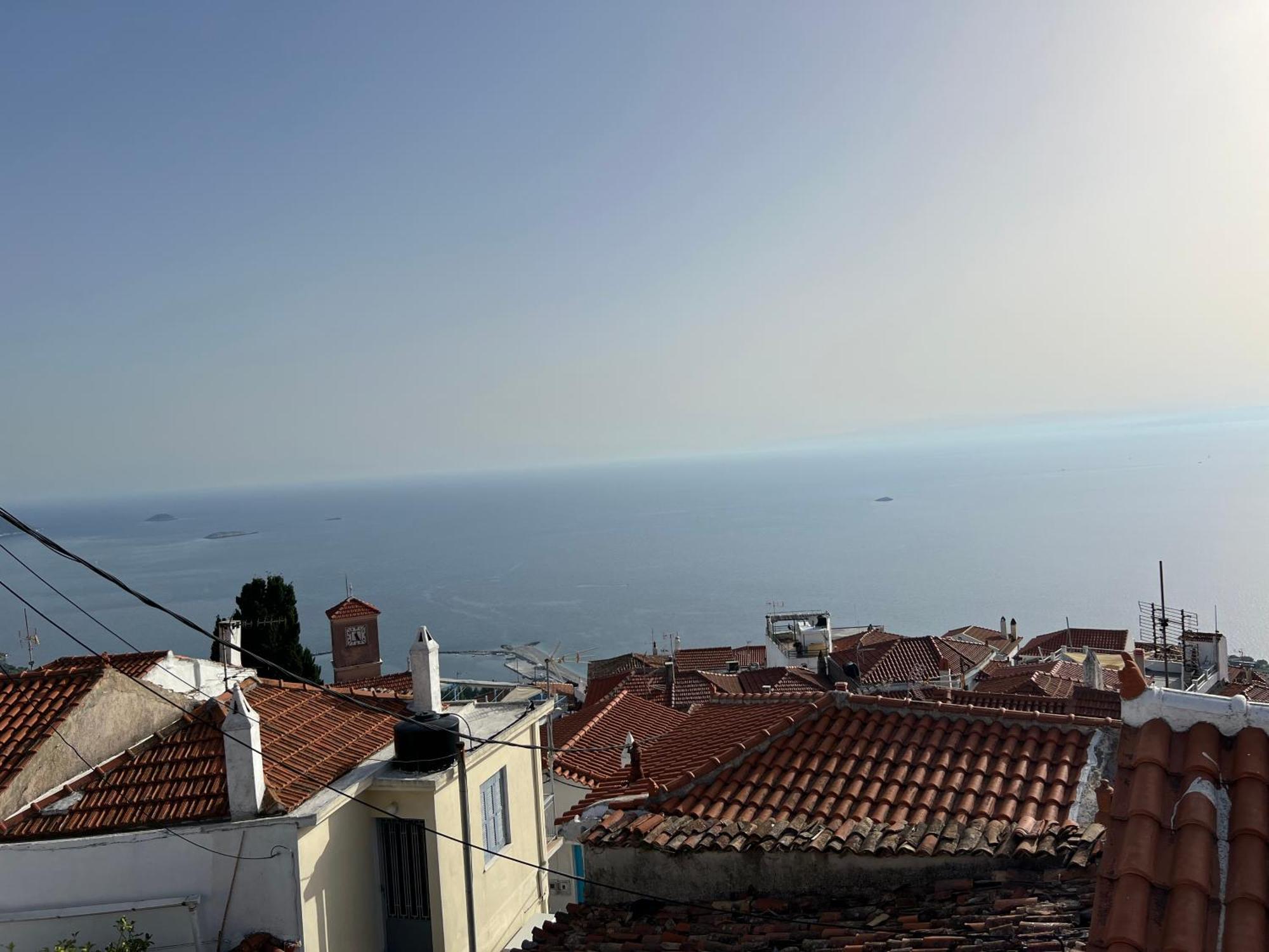 Viewtyhouse Villa Atheato Bagian luar foto