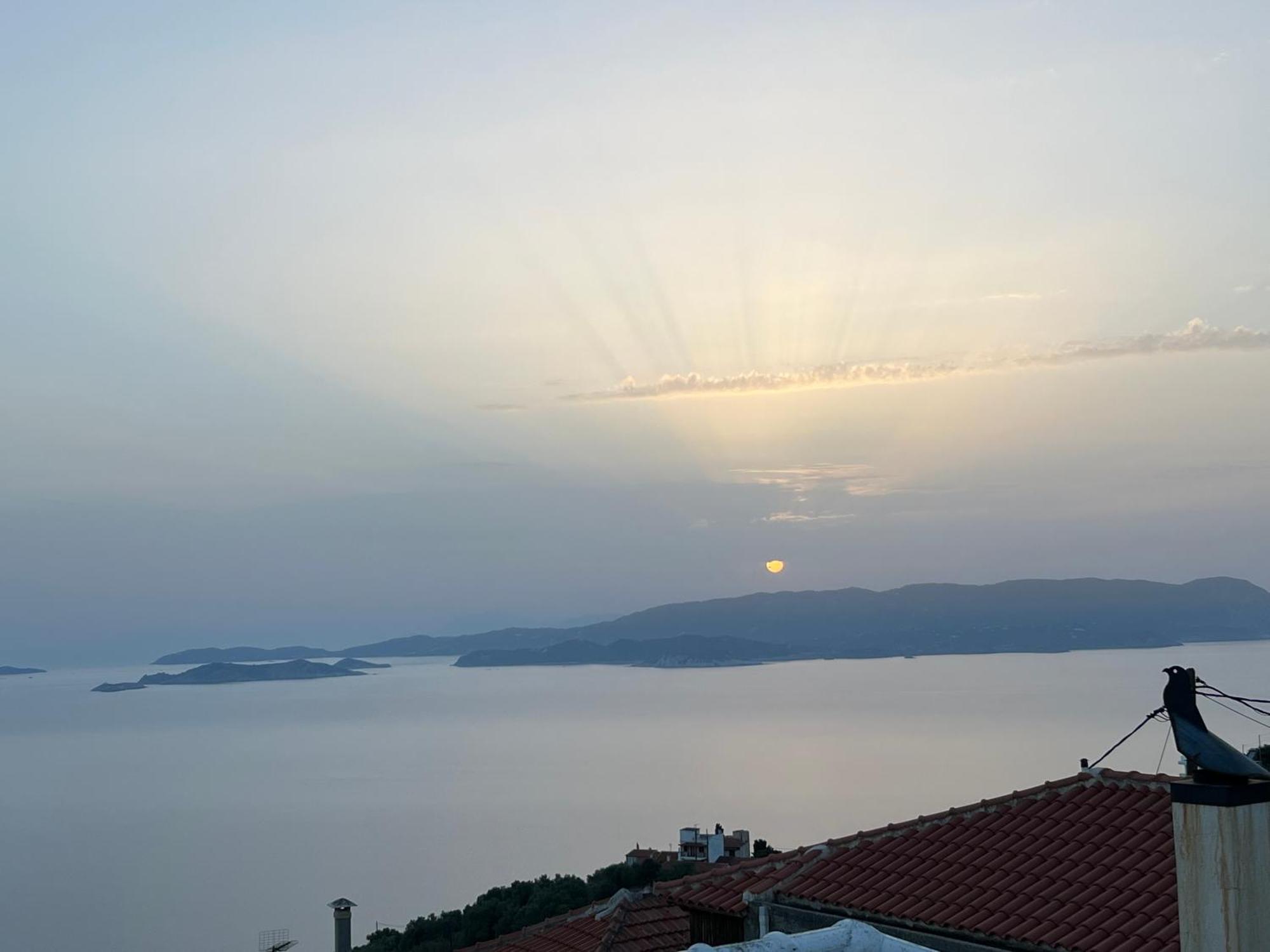 Viewtyhouse Villa Atheato Bagian luar foto